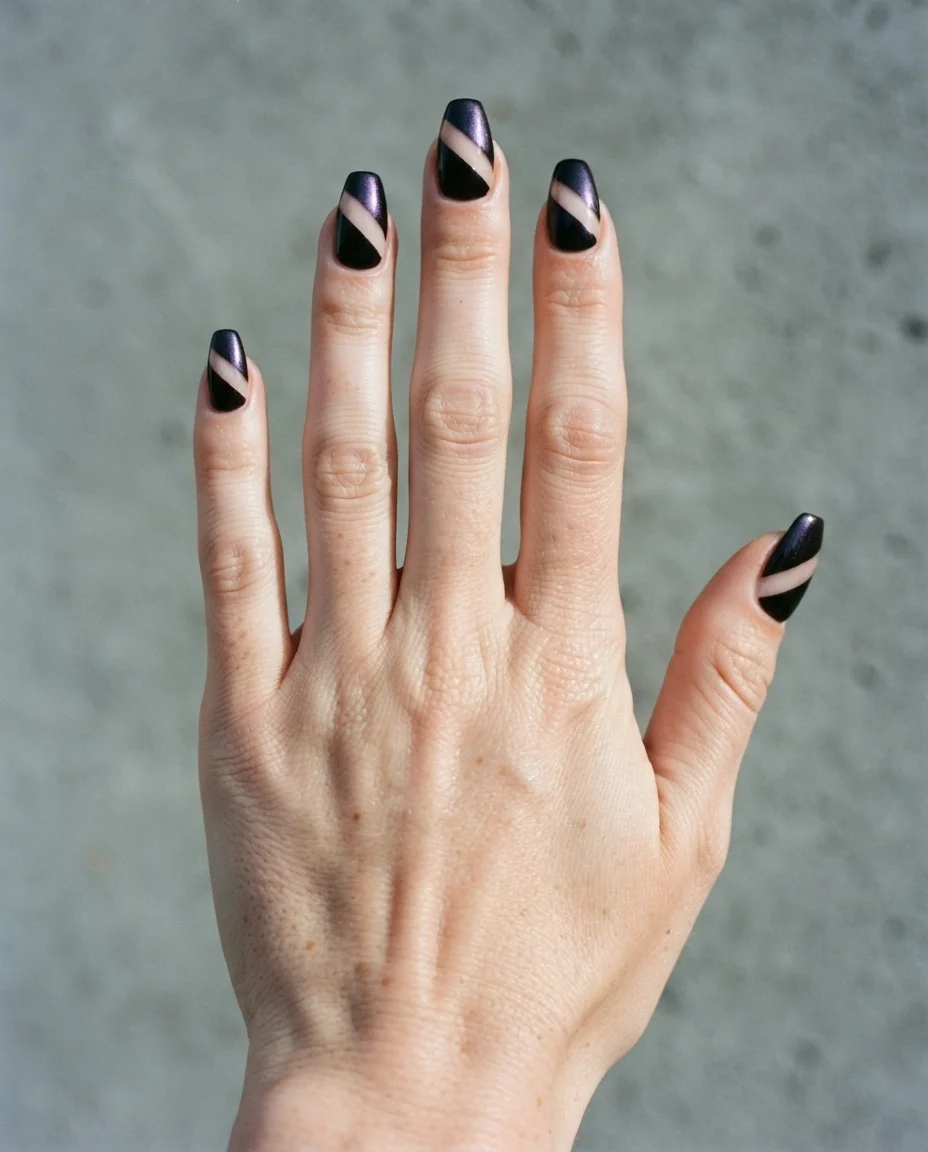 Dark Pearlescent Negative Space