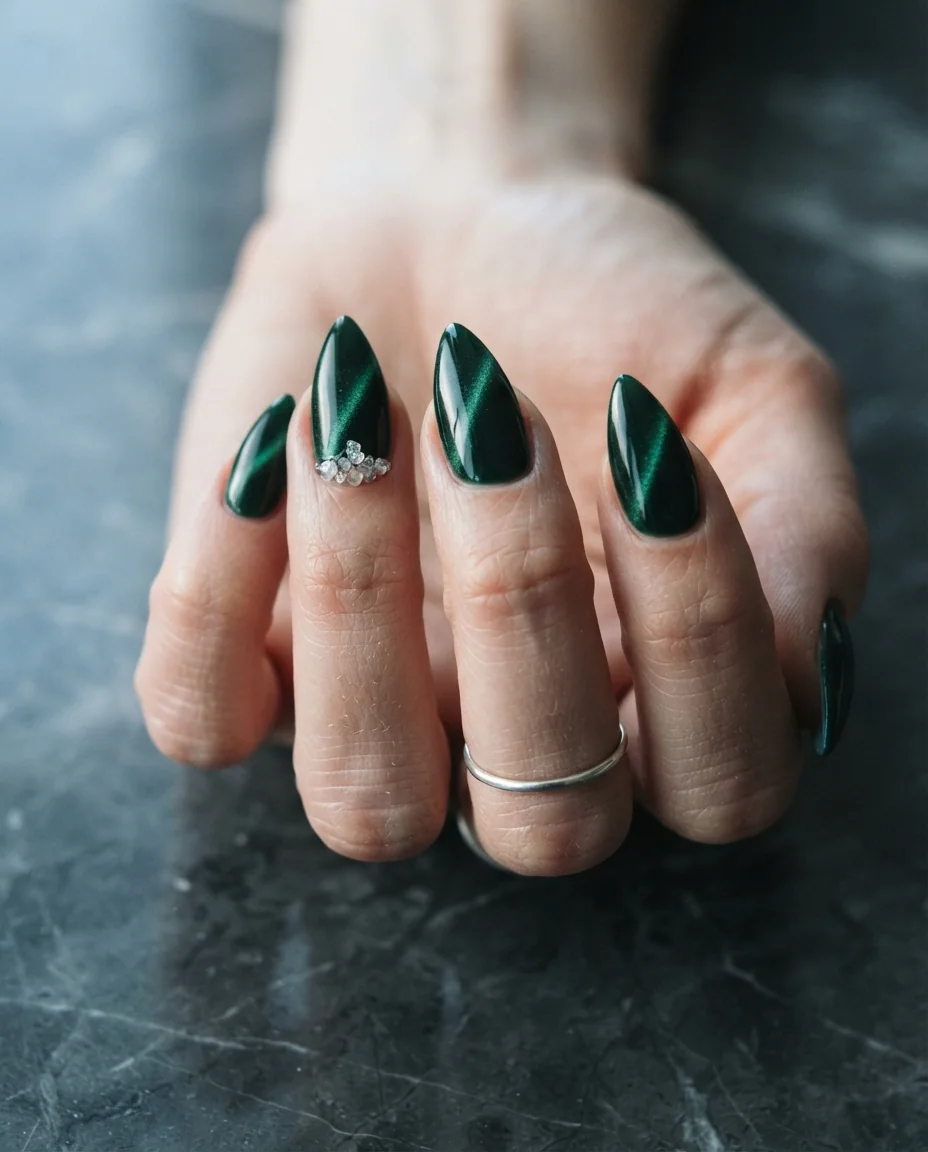 Deep Emerald Magnetic Stiletto